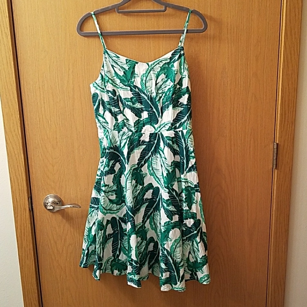 NWOT Old Navy leaf dress